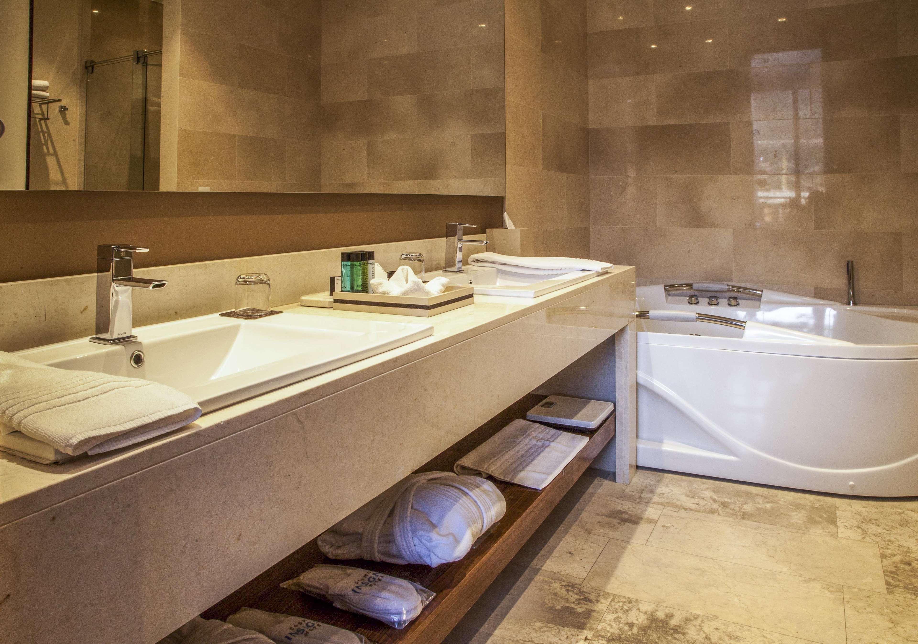 Doubletree By Hilton Bogota Parque 93 Hotell Eksteriør bilde